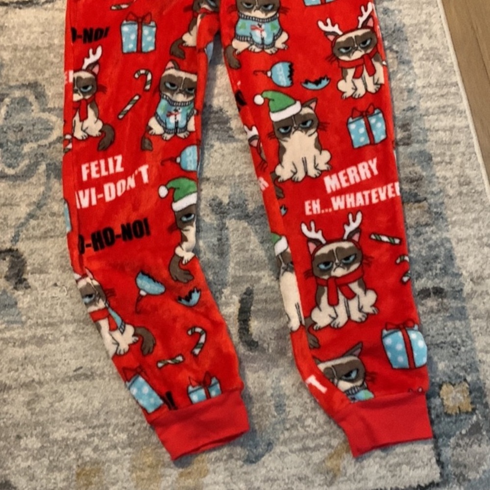 Grumpy Cat Hooded Lounge Union Suit Pajama Christmas Matching Family Pajamas - Picture 6 of 12